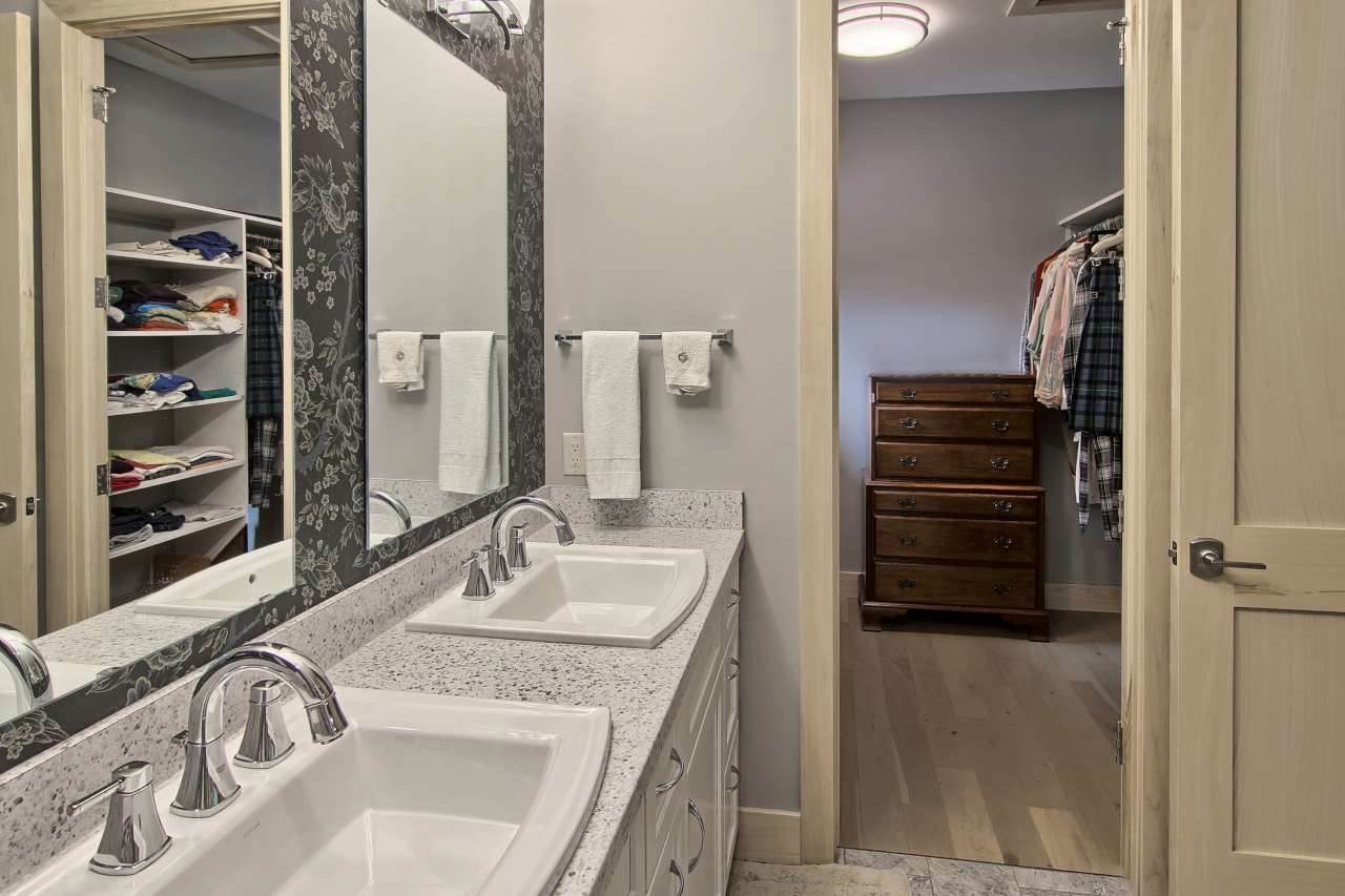 570 Walnut Ridge Traverse City, MI 49686 - Photo 14 of 39 1854548-13.JPG