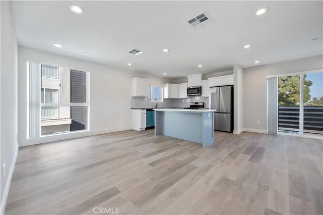 $3,900 | 2733 South La Brea Avenue, Unit 1/2, Los Angeles, CA 90016