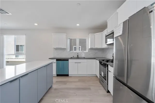 $3,900 | 2733 South La Brea Avenue, Unit 1/2, Los Angeles, CA 90016