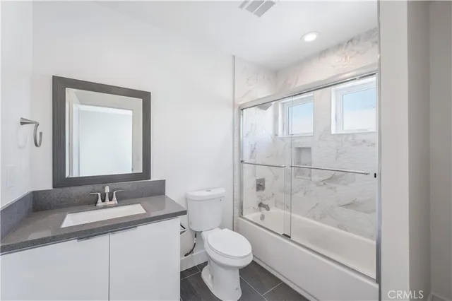 $3,900 | 2733 South La Brea Avenue, Unit 1/2, Los Angeles, CA 90016