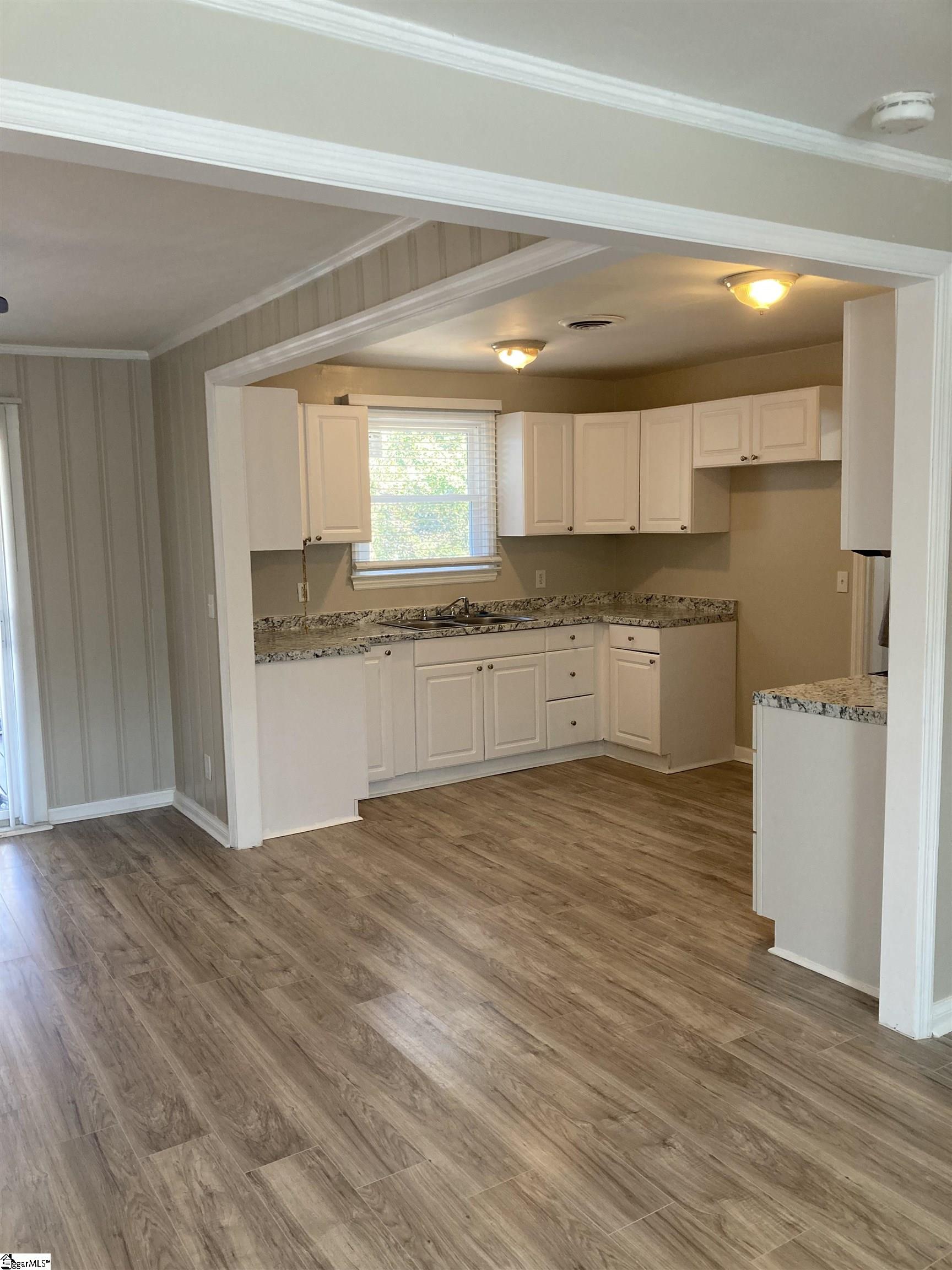 26 East Fairfield Road Greenville, SC 29605 - Photo 8 of 27 Gallery Image 8