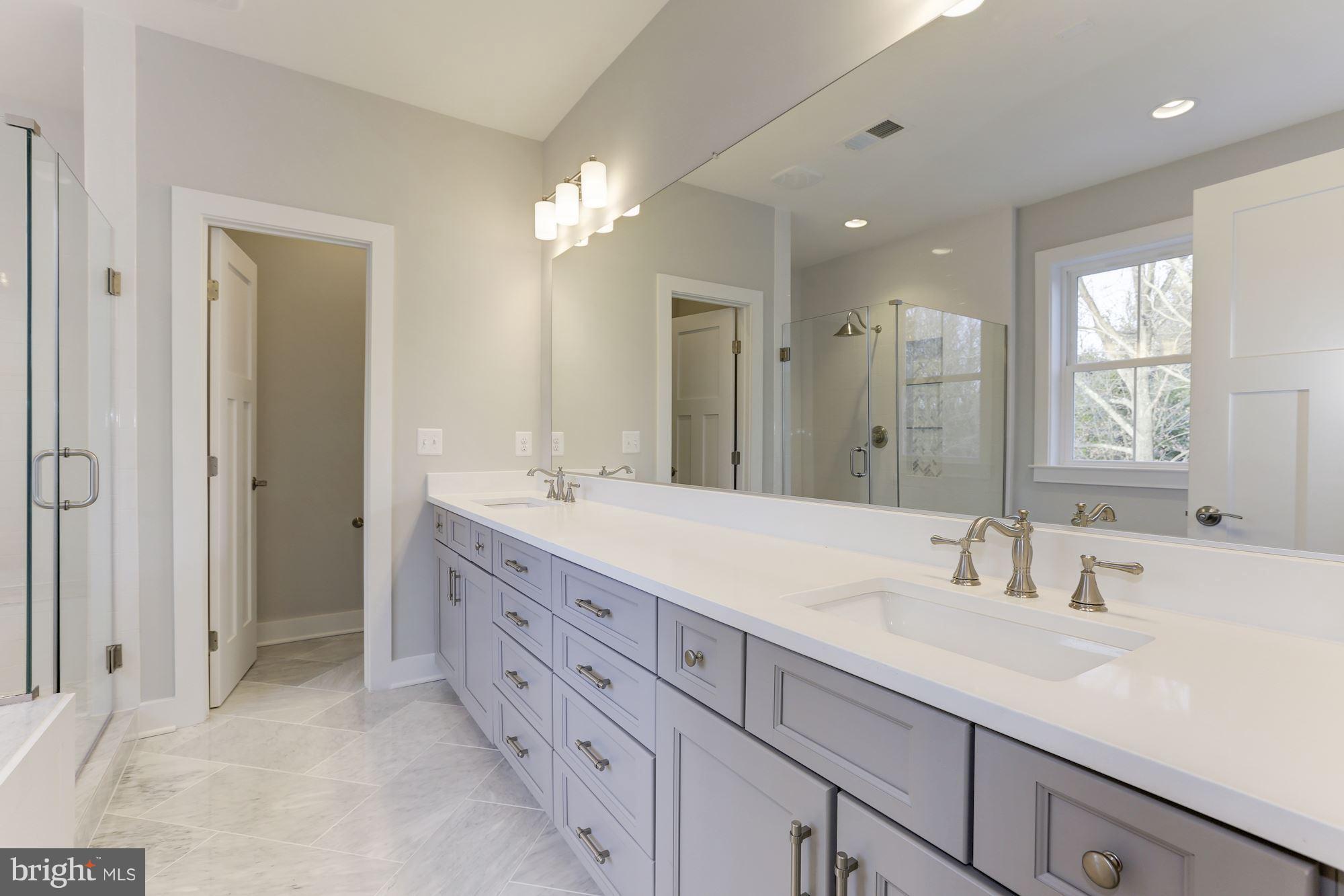 11613 Popes Head Road Fairfax, VA 22030 - Photo 17 of 30 Luxuriously Appointed Master Bathroom