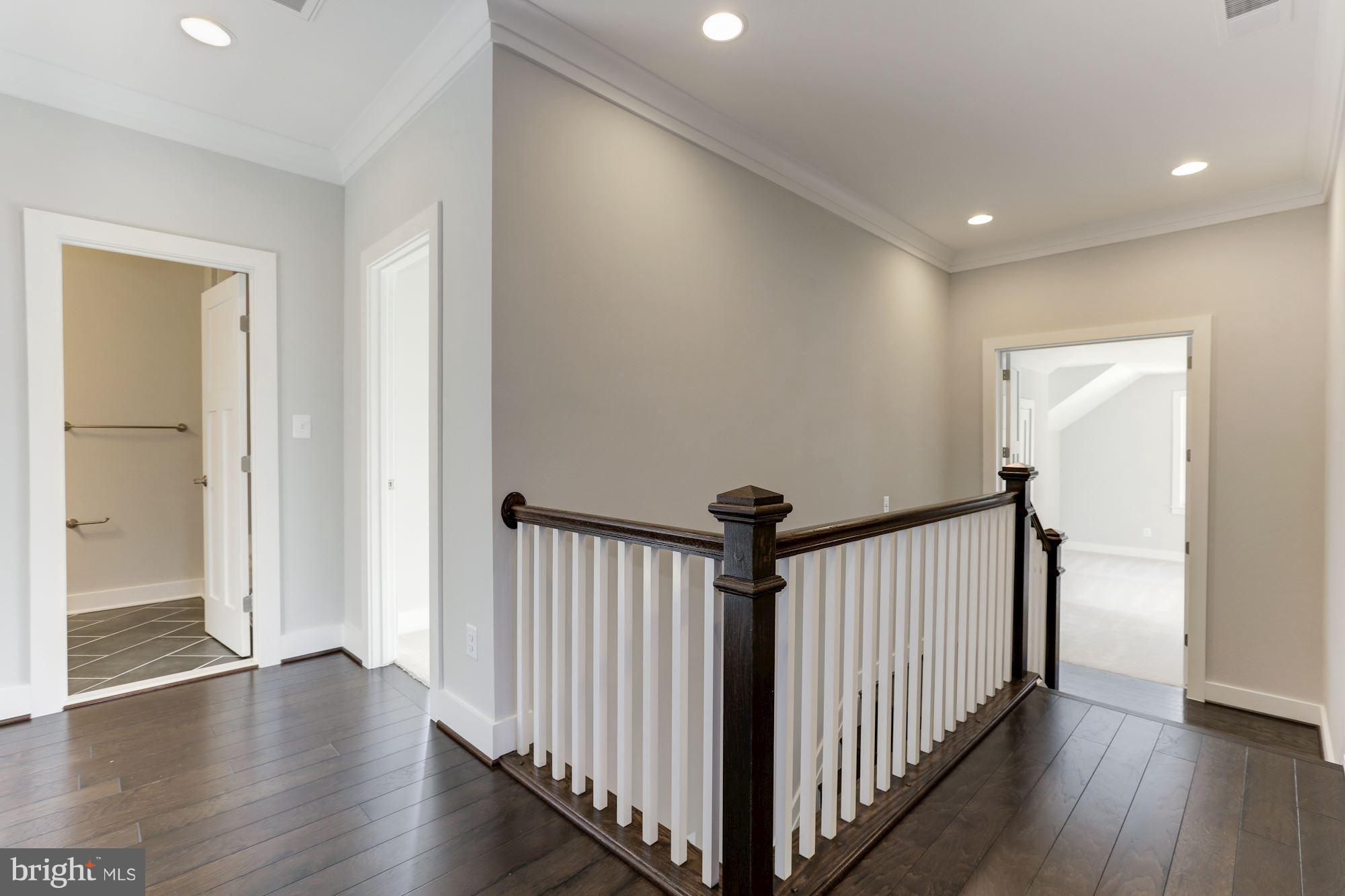 11613 Popes Head Road Fairfax, VA 22030 - Photo 19 of 30 Handsome Details