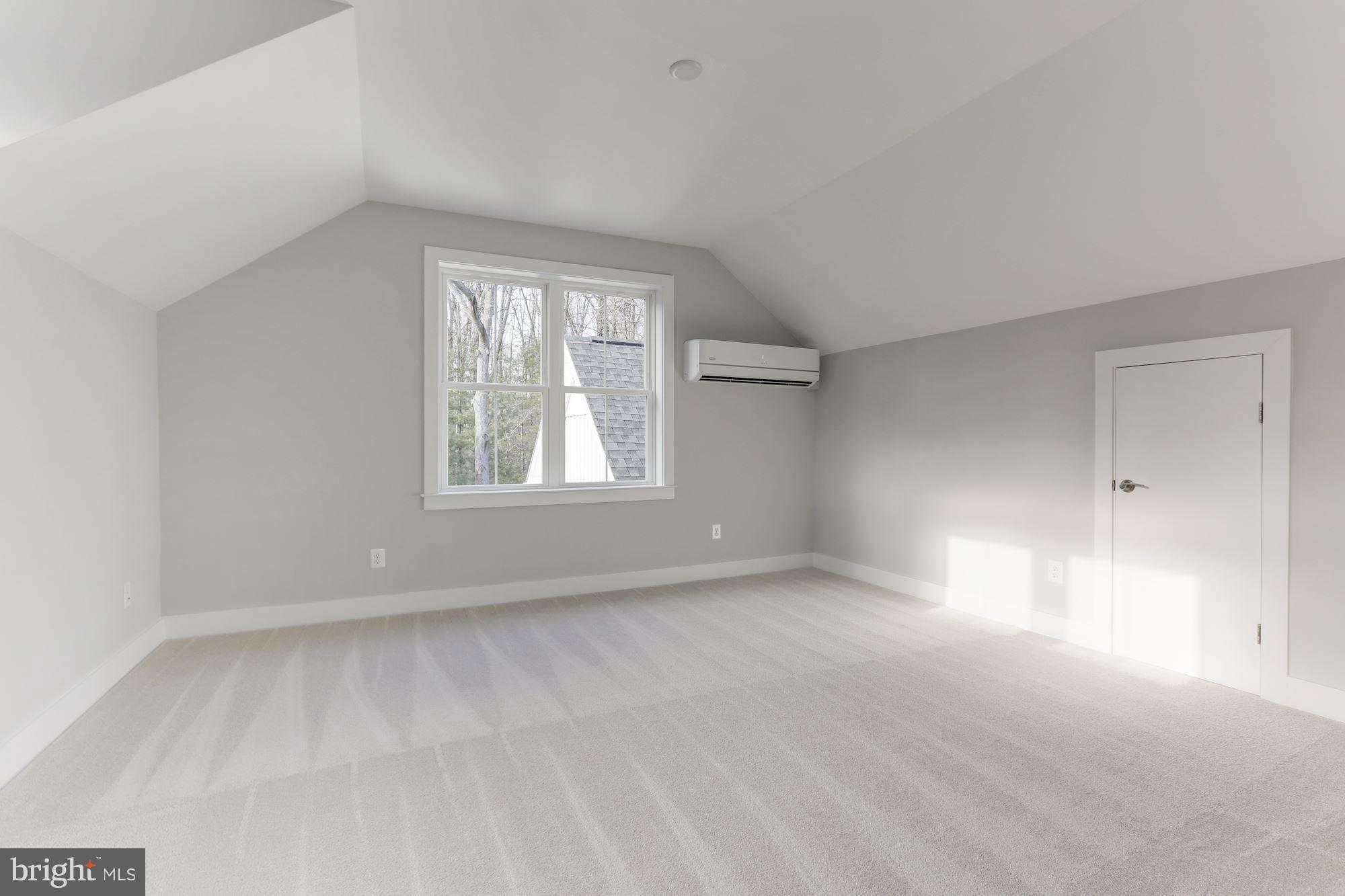 11613 Popes Head Road Fairfax, VA 22030 - Photo 20 of 30 Bonus Room on the Upper Lvl w/Full En Suite Bath