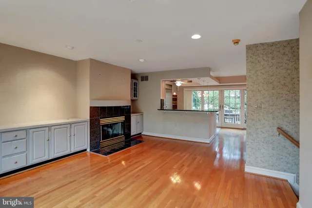 a view of entryway with wooden floor