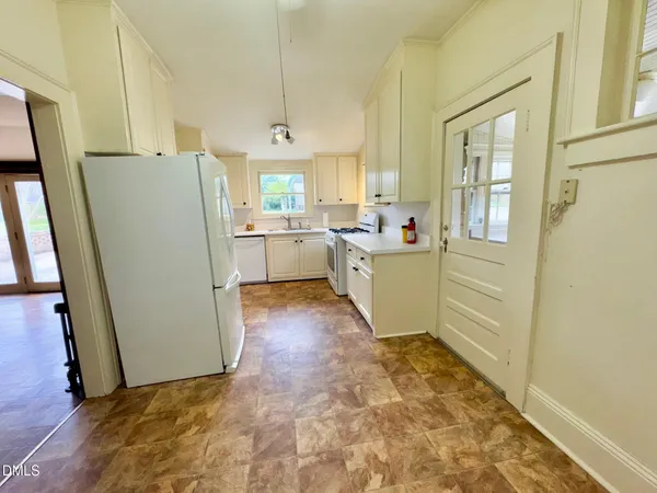 $224,900 | 222 Willowood Drive, Henderson, NC 27536