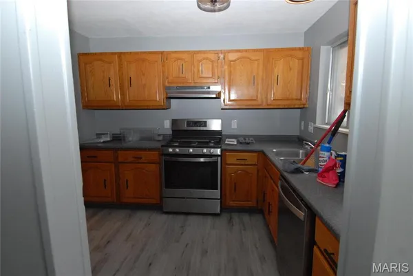 $2,025 | 12428 Marine Avenue, Maryland Heights, MO 63043