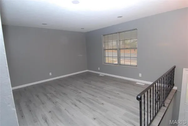 $2,025 | 12428 Marine Avenue, Maryland Heights, MO 63043