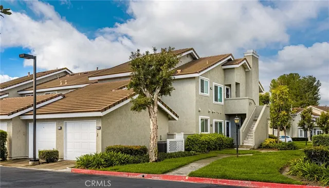 $3,500 | 109 Goldenrod, Irvine, CA 92614