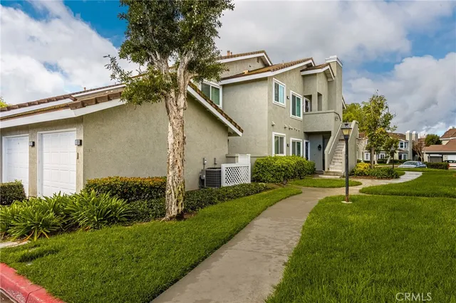 $3,500 | 109 Goldenrod, Irvine, CA 92614