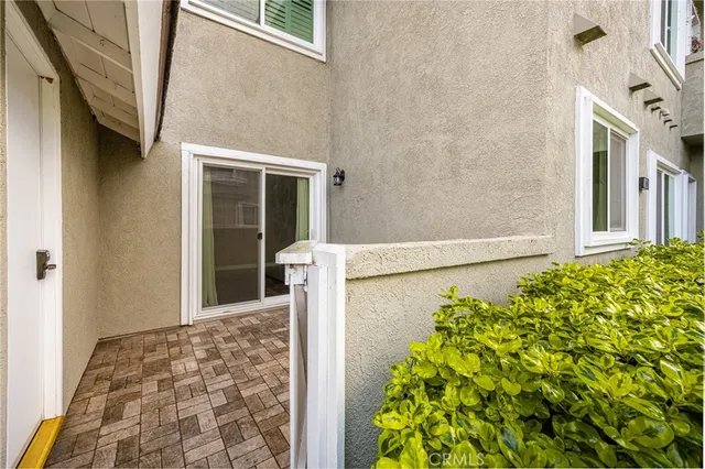 $3,500 | 109 Goldenrod, Irvine, CA 92614