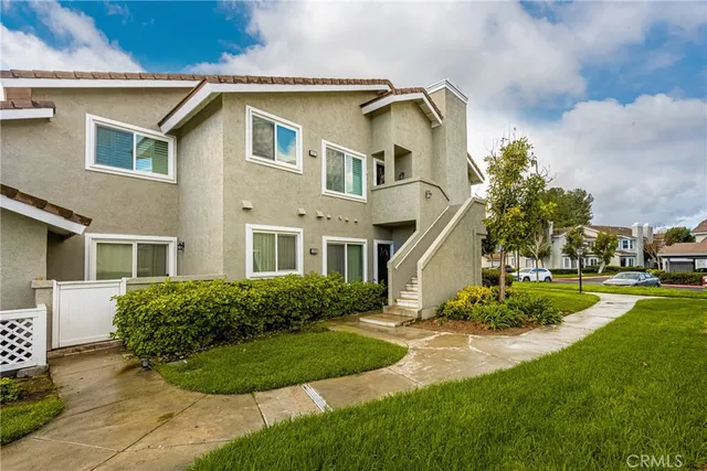 $3,500 | 109 Goldenrod, Irvine, CA 92614