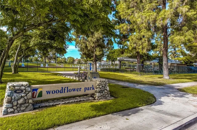 $3,500 | 109 Goldenrod, Irvine, CA 92614