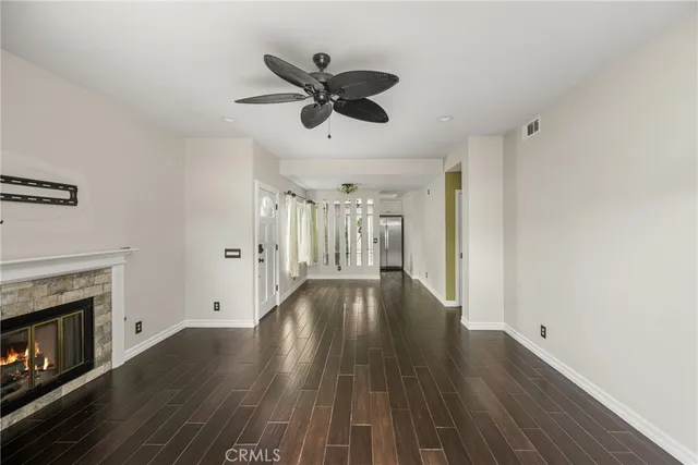 $3,500 | 109 Goldenrod, Irvine, CA 92614