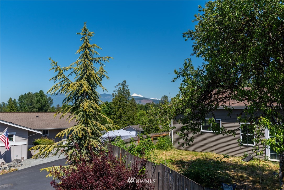 1119 North Waugh Road Mount Vernon, WA 98273 - Photo 2 of 33 Gallery Image 2