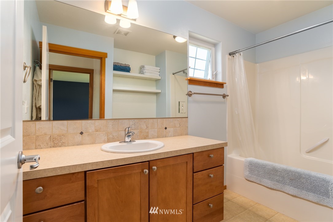 1119 North Waugh Road Mount Vernon, WA 98273 - Photo 18 of 33 Gallery Image 18