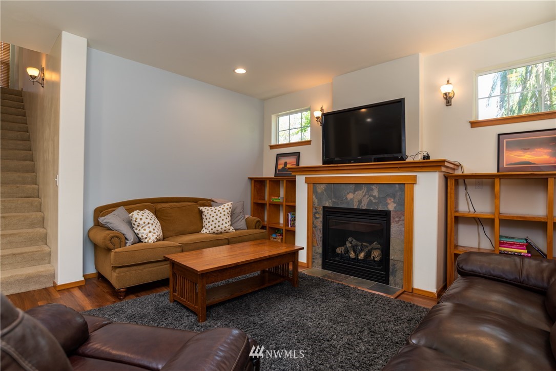 1119 North Waugh Road Mount Vernon, WA 98273 - Photo 5 of 33 Gallery Image 5