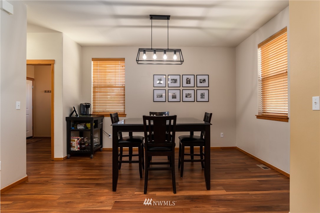 1119 North Waugh Road Mount Vernon, WA 98273 - Photo 6 of 33 Gallery Image 6