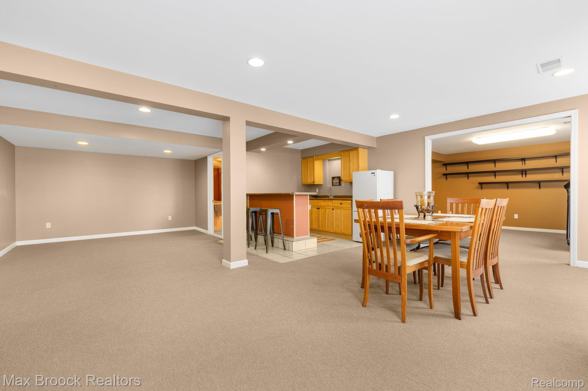 1027 Indianpipe Road Lake Orion, MI 48360 - Photo 36 of 57 Gallery Image 36