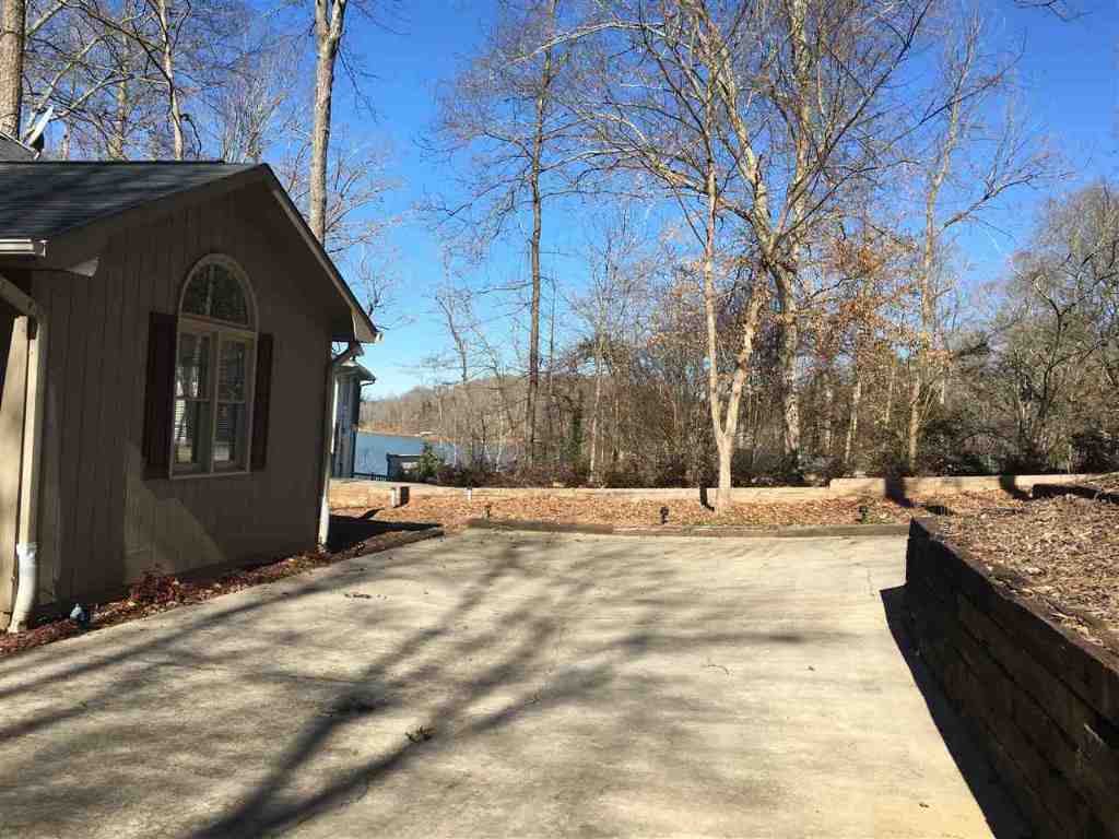 910 Point Road Westminster, SC 29693 - Photo 30 of 31 Gallery Image 30