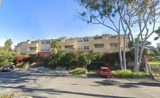 $950 | 2201 Via Campo, Montebello, CA 90640