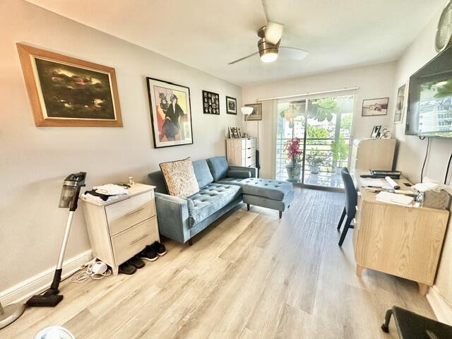 3008 Guildford East Boca Raton, FL 33434 - Photo 9 of 32 IMG_8847