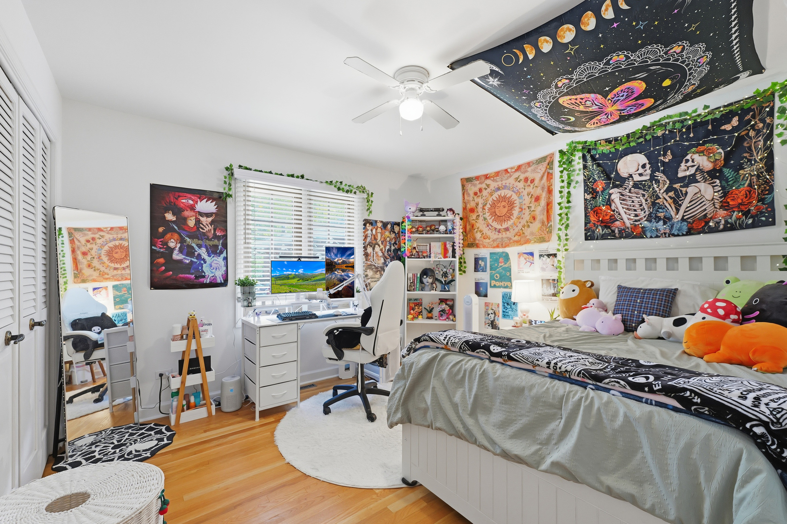 27805 South Klemme Road Crete, IL 60417 - Photo 19 of 29 a room with musical instruments