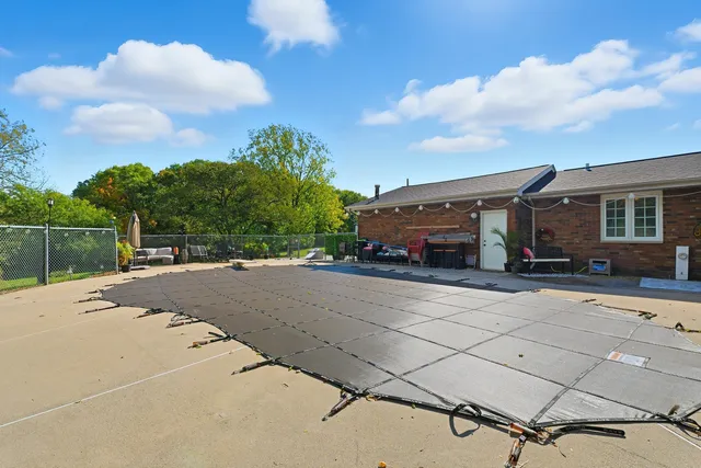 $535,000 | 27805 South Klemme Road, Crete, IL 60417