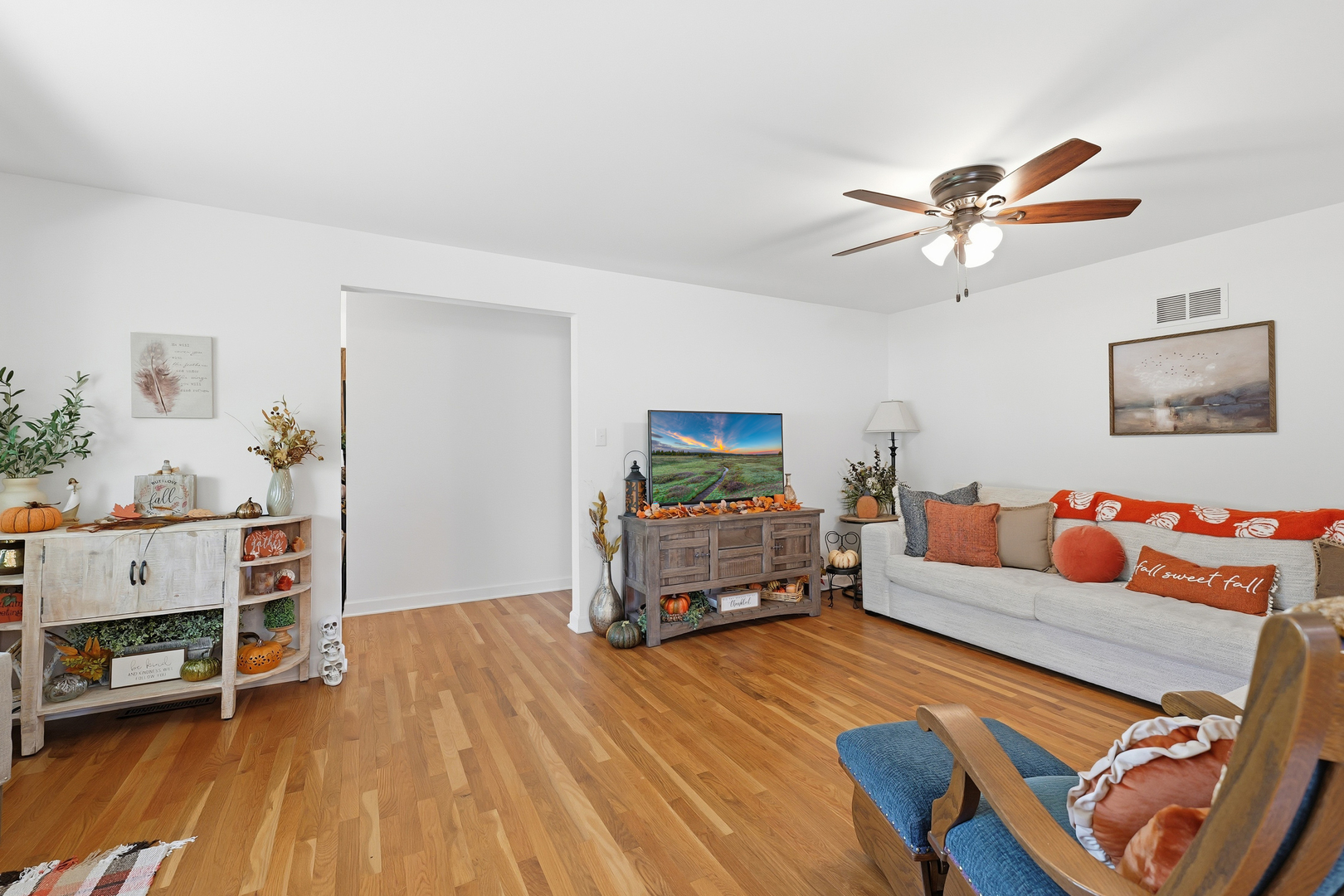 27805 South Klemme Road Crete, IL 60417 - Photo 7 of 29 a living room with furniture and a flat screen tv