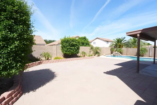a view of outdoor space yard and porch