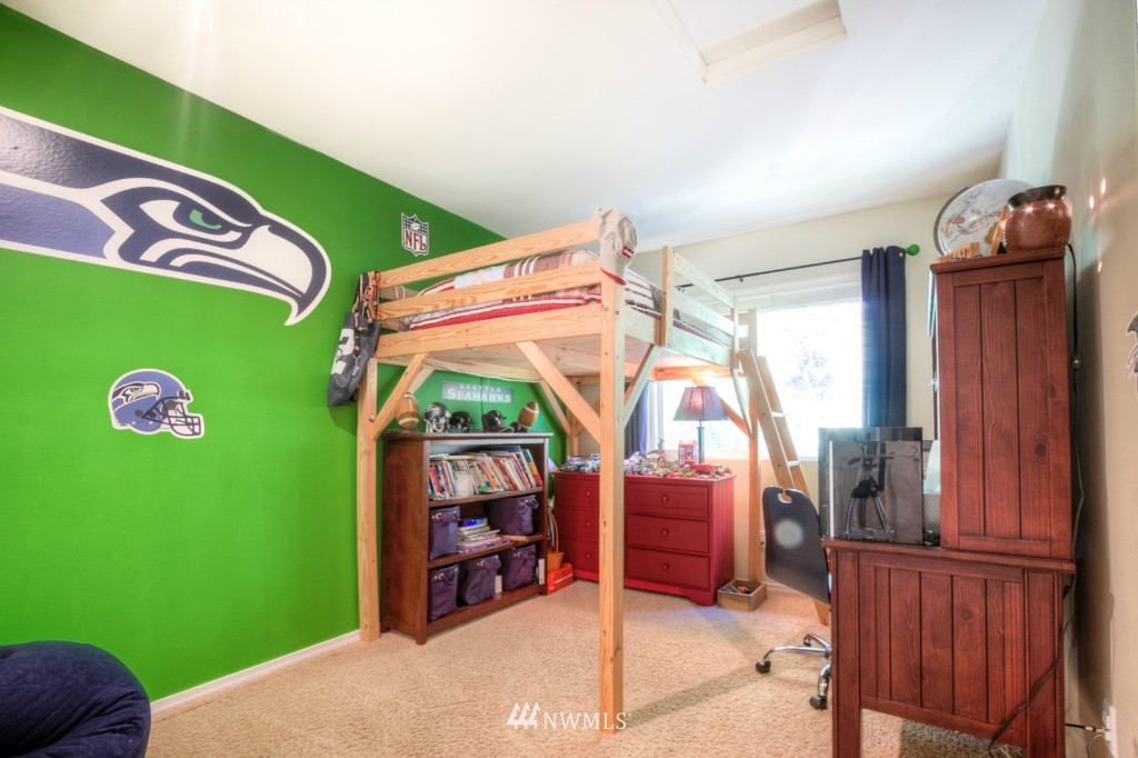 28036 Maple Ridge Way Southeast Maple Valley, WA 98038 - Photo 12 of 21