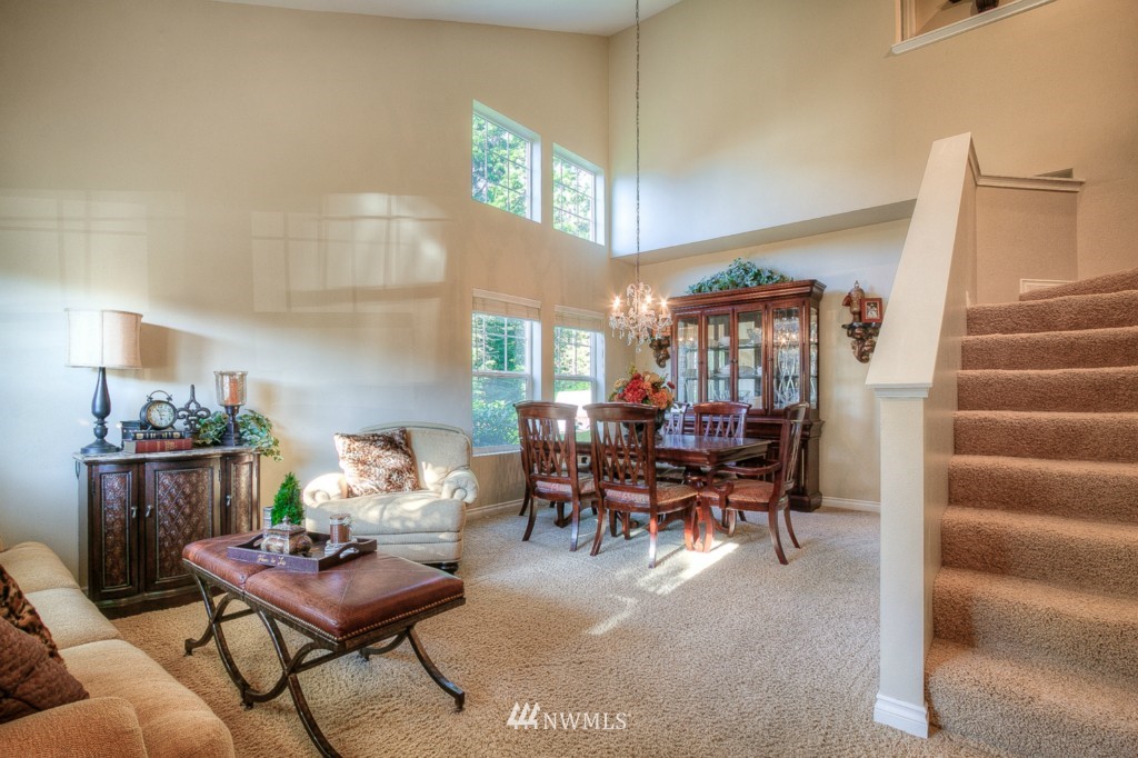 28036 Maple Ridge Way Southeast Maple Valley, WA 98038 - Photo 3 of 21