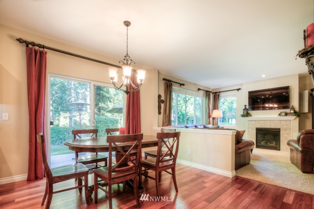28036 Maple Ridge Way Southeast Maple Valley, WA 98038 - Photo 7 of 21