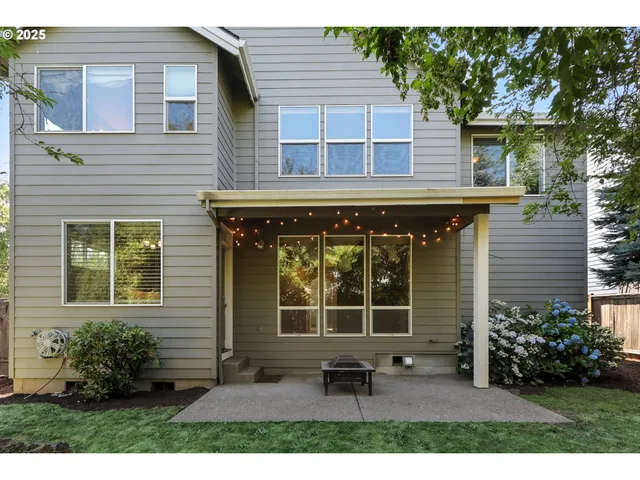 $724,900 | 23798 Southwest Heron Lakes Drive, Sherwood, OR 97140