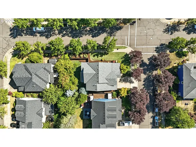 $724,900 | 23798 Southwest Heron Lakes Drive, Sherwood, OR 97140