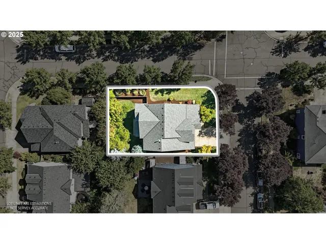 $724,900 | 23798 Southwest Heron Lakes Drive, Sherwood, OR 97140