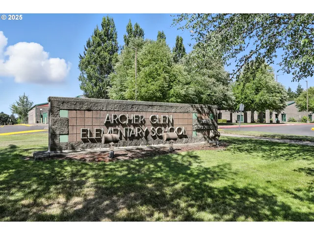 $724,900 | 23798 Southwest Heron Lakes Drive, Sherwood, OR 97140