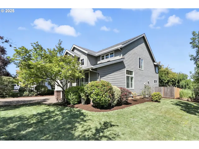 $724,900 | 23798 Southwest Heron Lakes Drive, Sherwood, OR 97140