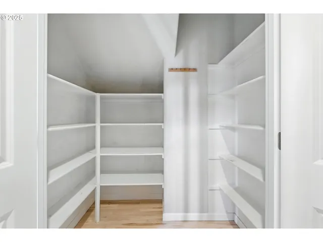 $724,900 | 23798 Southwest Heron Lakes Drive, Sherwood, OR 97140