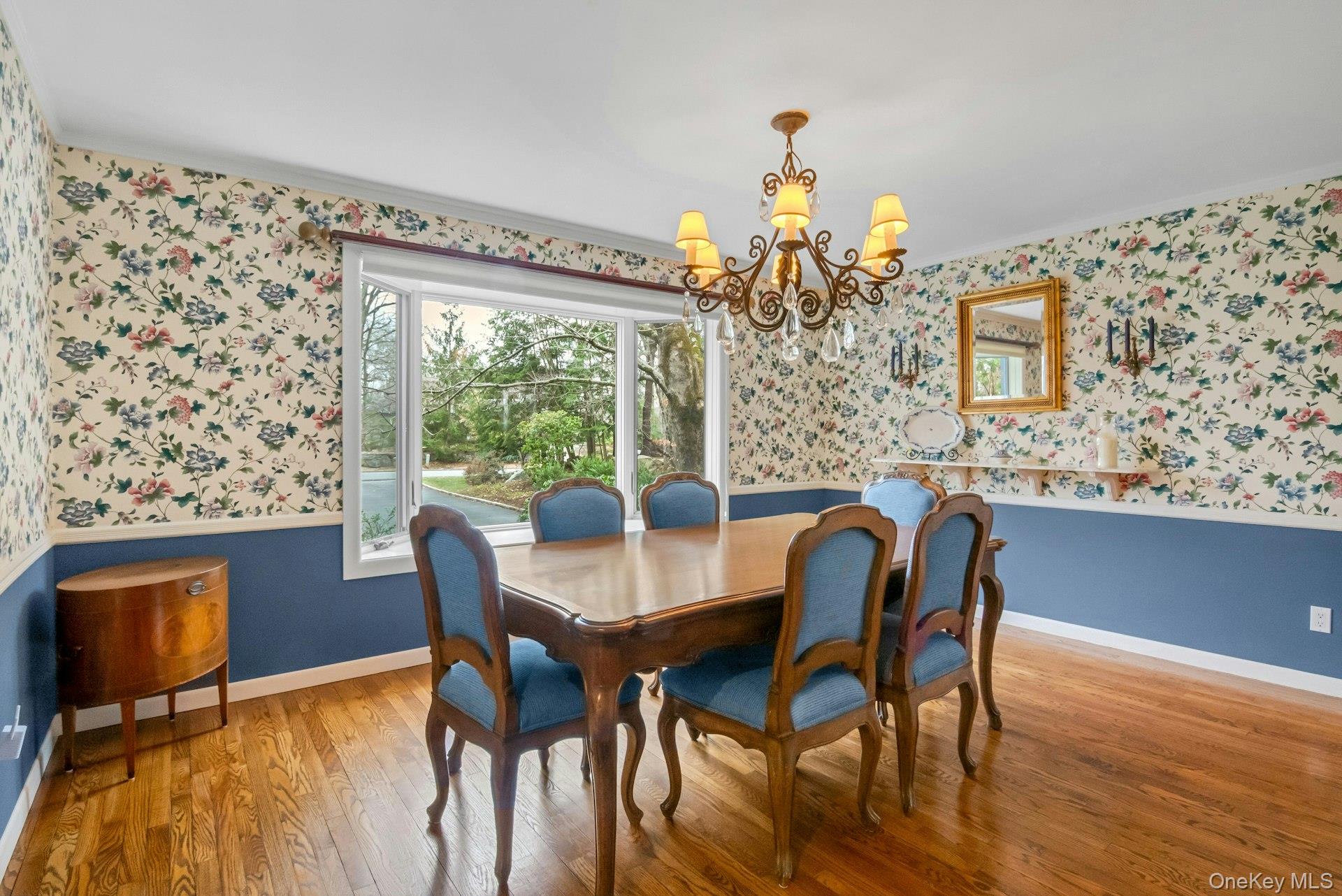 121 Law Road Briarcliff Manor, NY 10510 - Photo 7 of 48 In this view of the FDR you can appreciate the built-in marble display or serving shelf on the far wall.