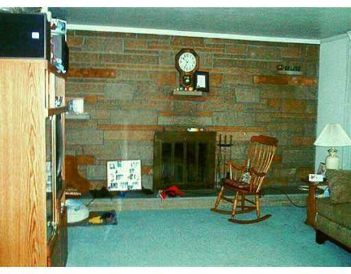 9254 Highmeadow Road Allison Park, PA 15101 - Photo 2 of 7 Living Room.