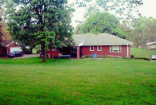 9254 Highmeadow Road Allison Park, PA 15101 - Photo 5 of 7 Yard/Garden.