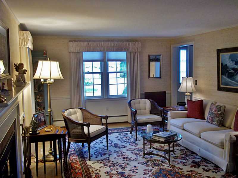 15 Nathaniel Road Barrington, RI 02806 - Photo 3 of 15 Living Room.