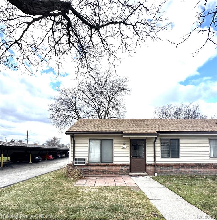 30010 Utica Road, Unit 16 Roseville, MI 48066 - Photo 1 of 13