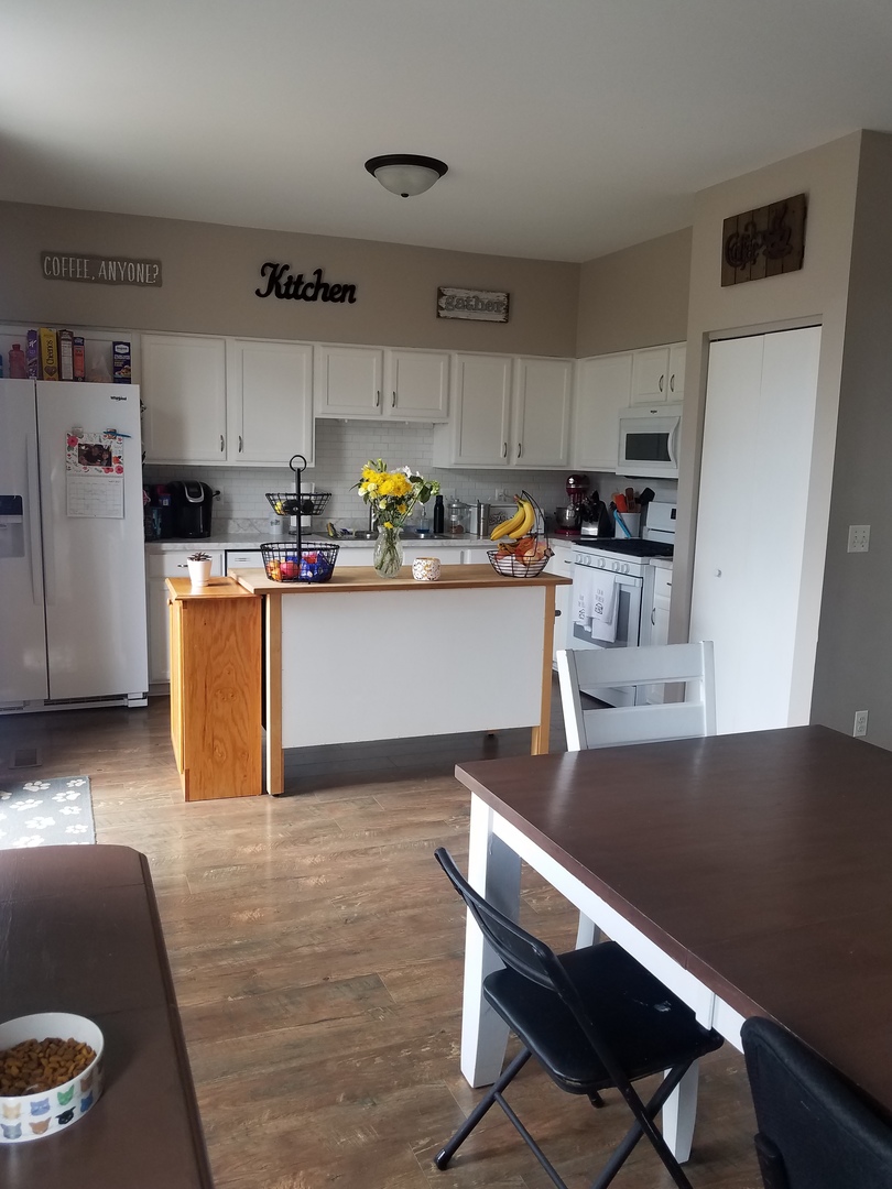 351 Reston Circle Romeoville, IL 60446 - Photo 5 of 14