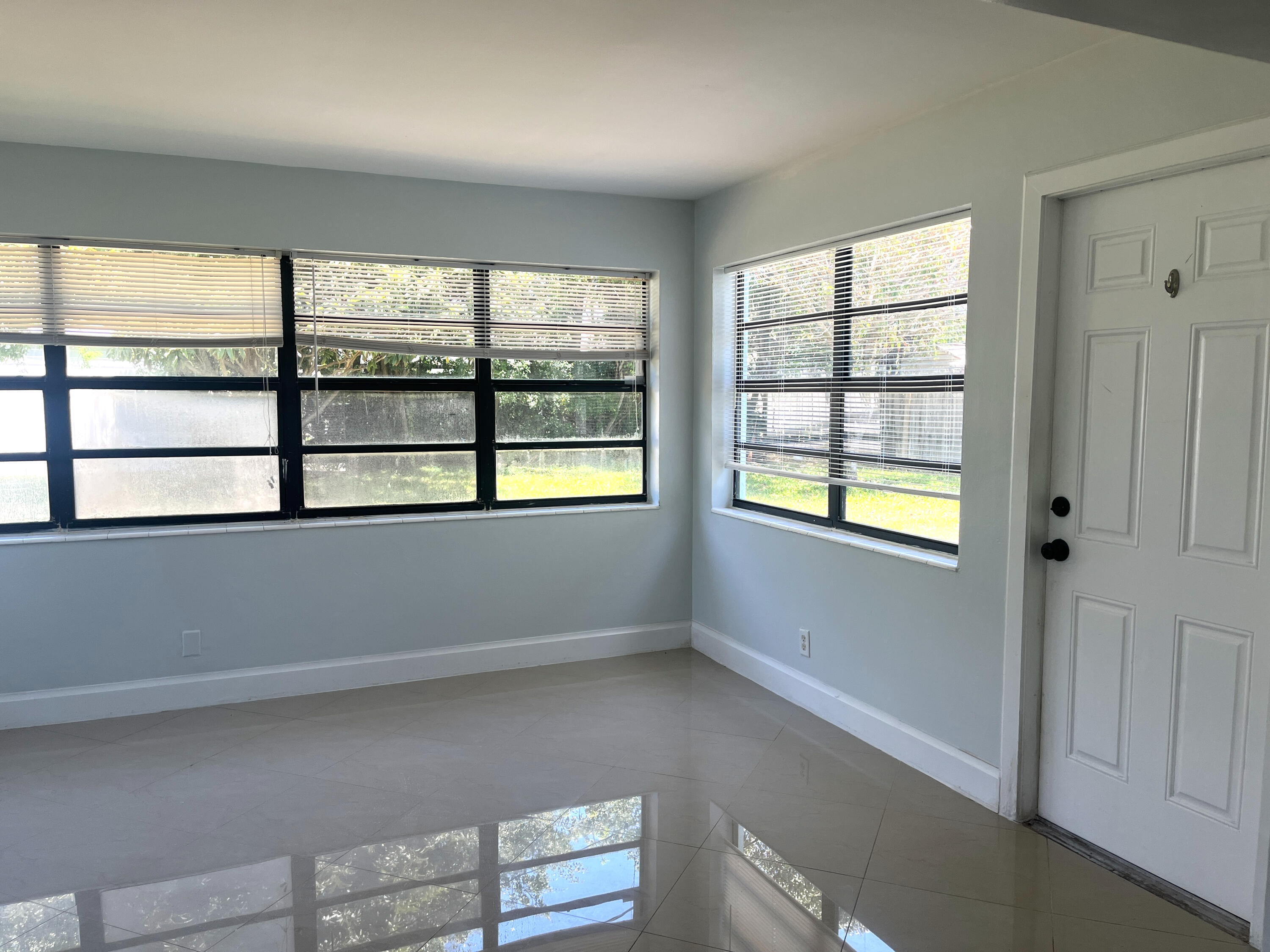 477 Northeast 35th Street Boca Raton, FL 33431 - Photo 14 of 35 Great Room