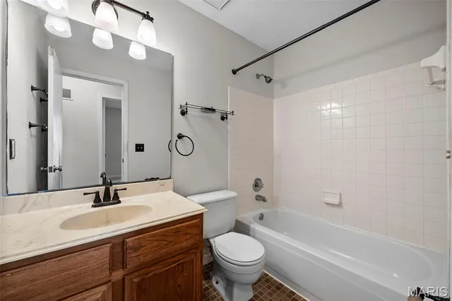 $335,000 | 20 White Chapel Court, O'Fallon, MO 63368