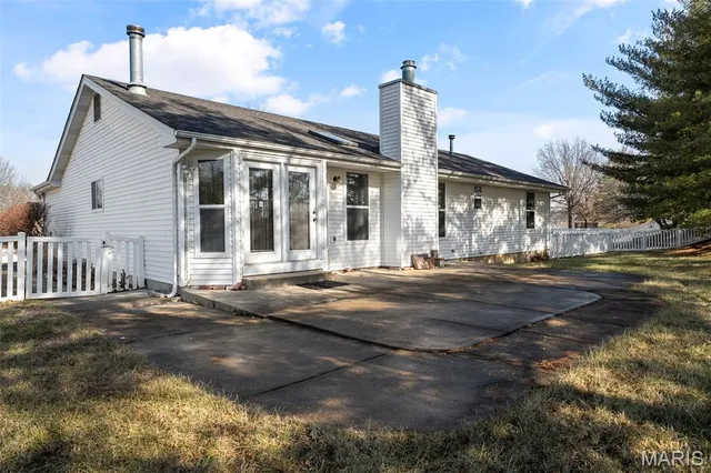 $335,000 | 20 White Chapel Court, O'Fallon, MO 63368