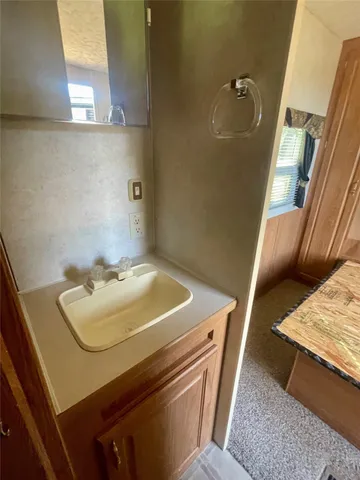 $595 | 728 South Shanks Street, Clute, TX 77531