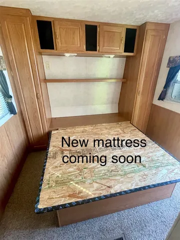 $595 | 728 South Shanks Street, Clute, TX 77531